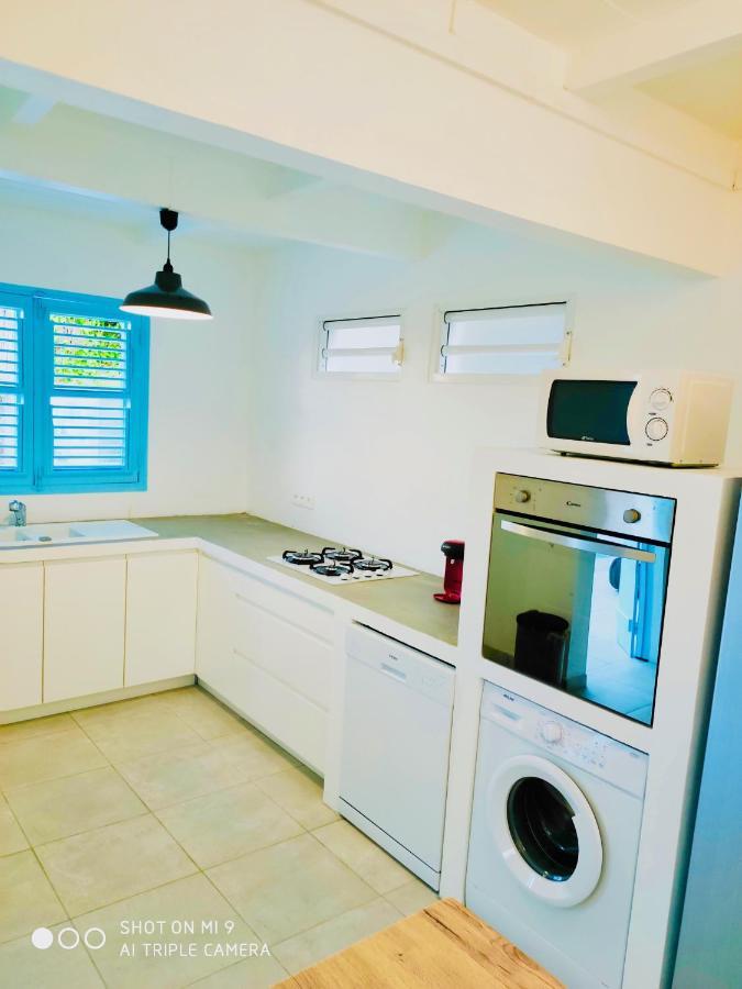 Location Maison Bleue Avec Piscine Privative Au Carbet Martinique Le Carbet Exterior photo